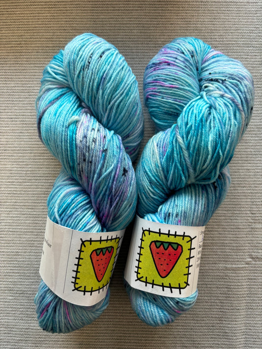 Strawberry Patches Yarn // Aurora