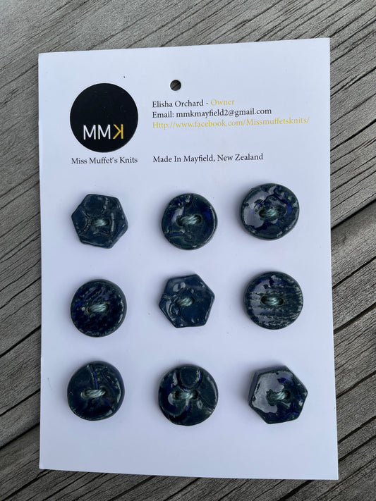 Miss Muffet's Knits 1.5 cm Ceramic Buttons - sheet of nine