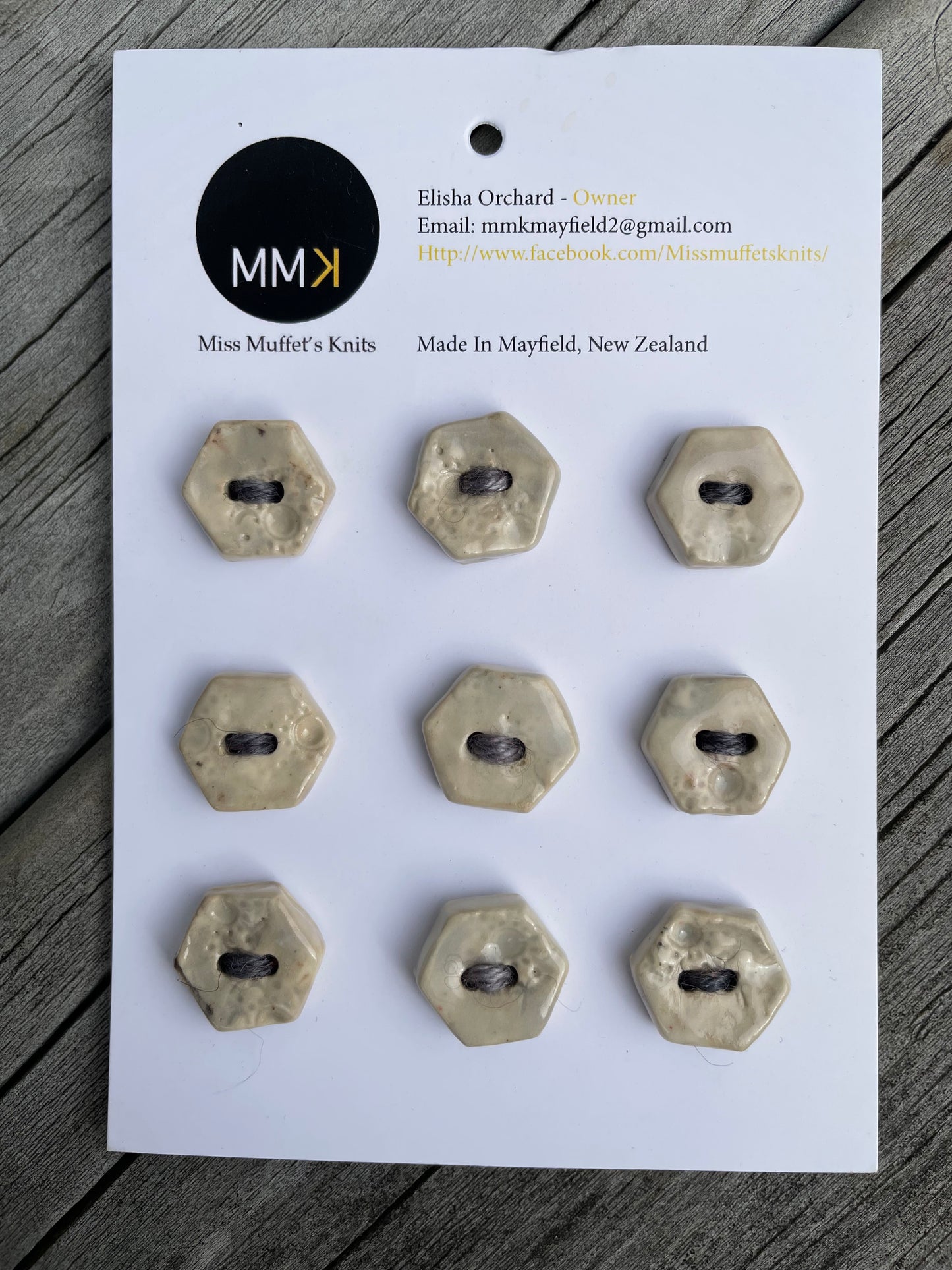 Miss Muffet's Knits 1.5 cm Ceramic Buttons - sheet of nine